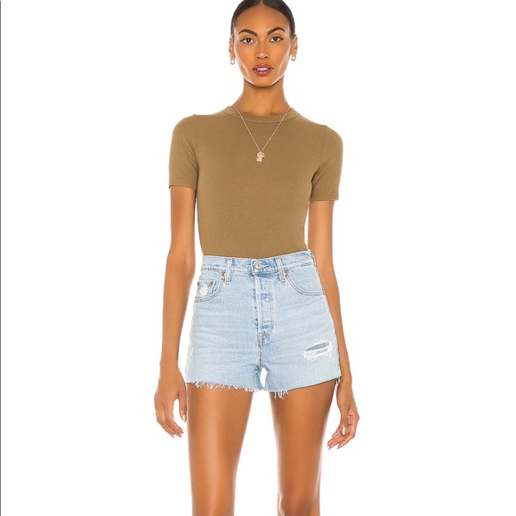 Levi’s Ribcage cut off short in Tango Pulse light - Picture 5 of 11